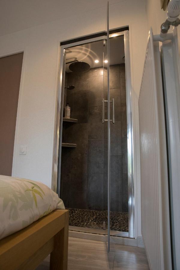 Agreable Logement Independant Avec Veranda Vienne  Luaran gambar