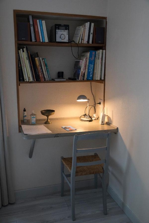 Agreable Logement Independant Avec Veranda Vienne  Luaran gambar